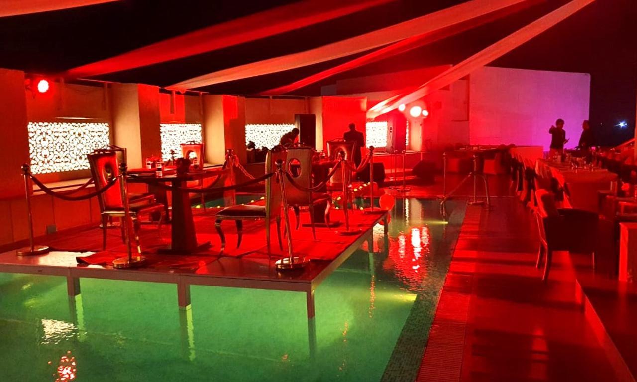 Bravura Gold Resort Meerut Exteriör bild