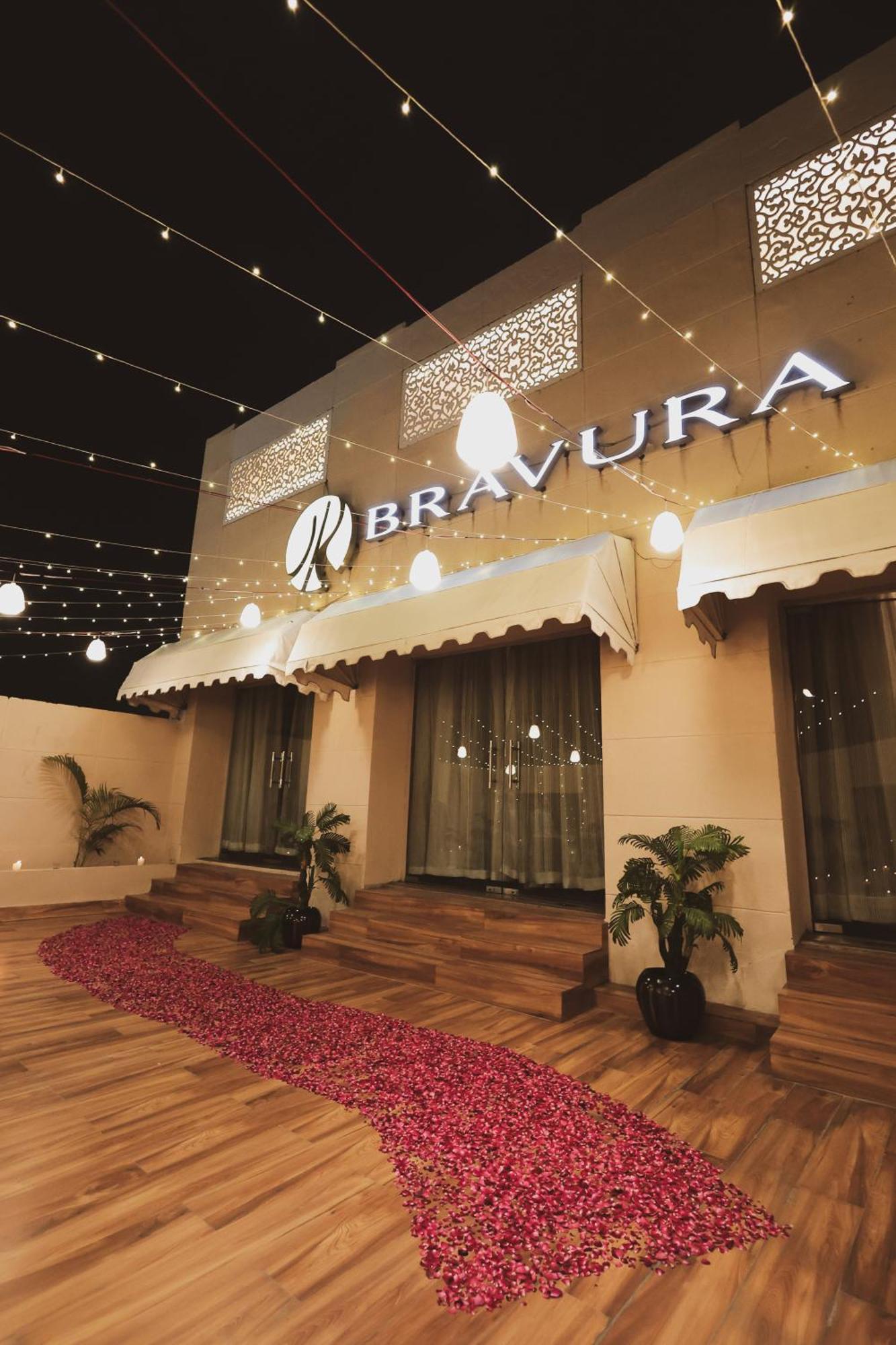Bravura Gold Resort Meerut Exteriör bild