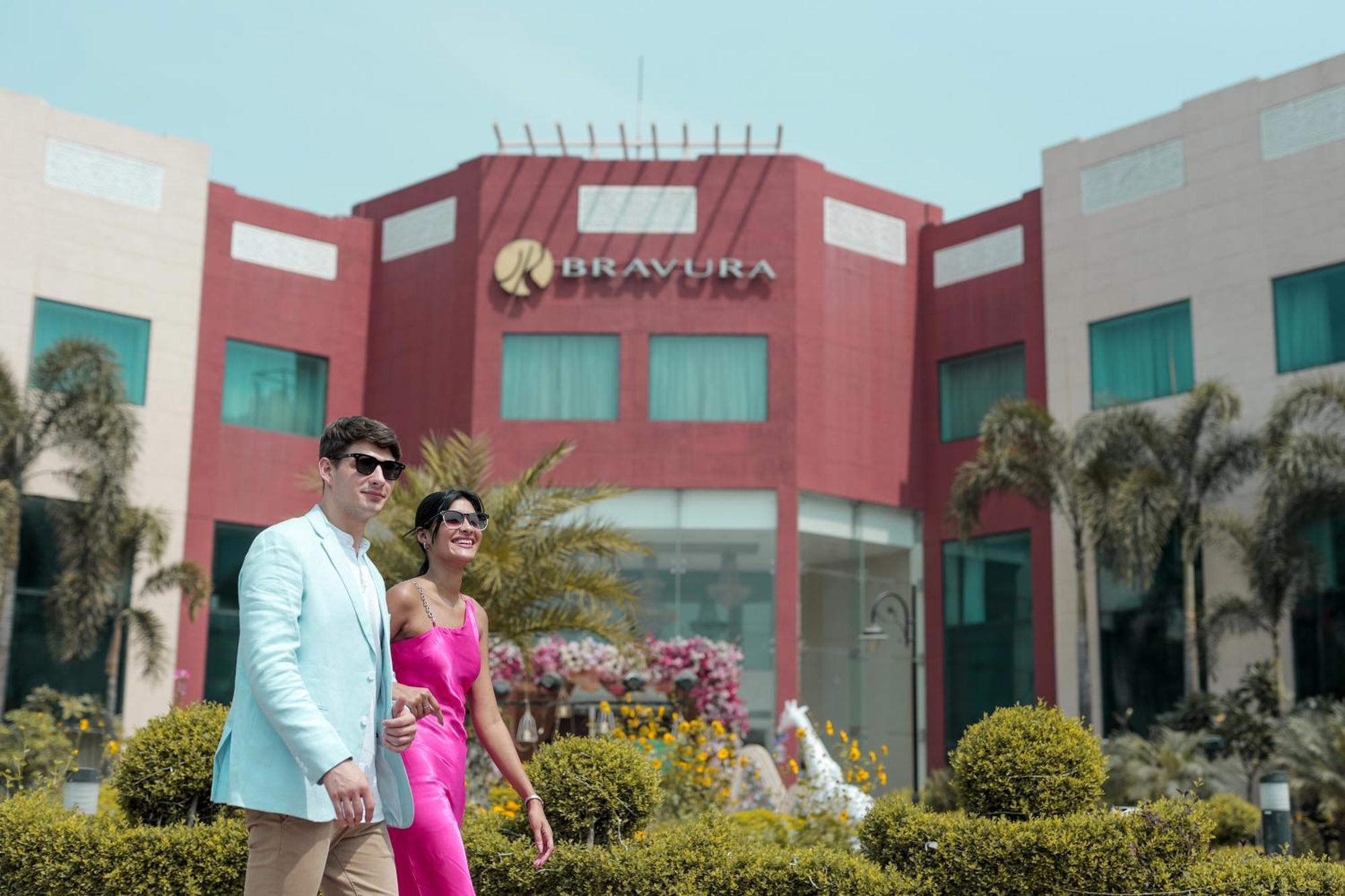 Bravura Gold Resort Meerut Exteriör bild