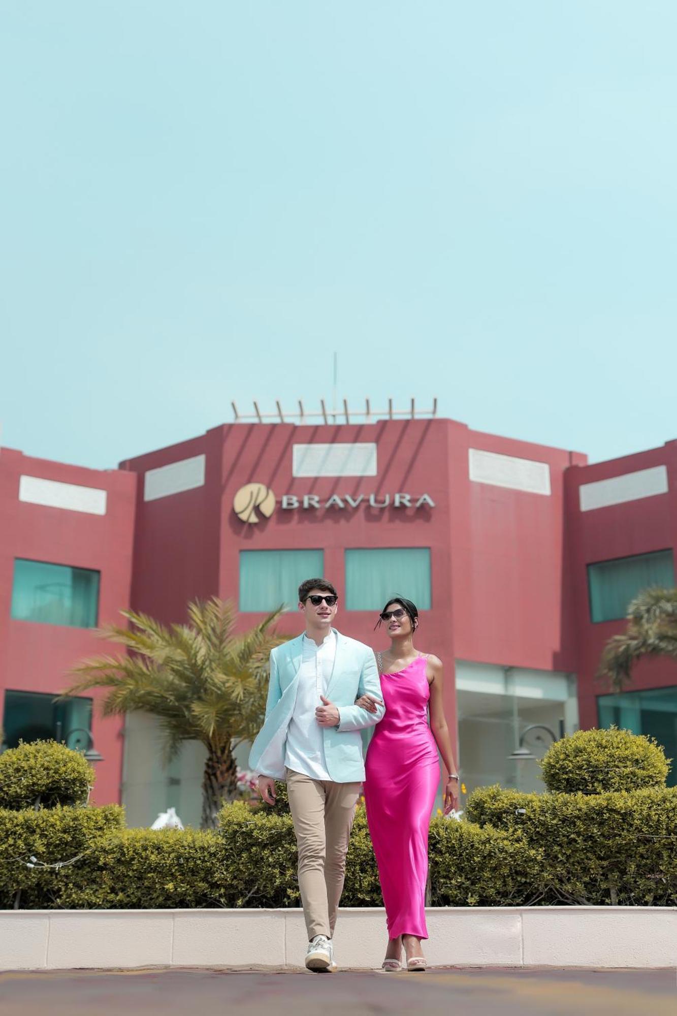 Bravura Gold Resort Meerut Exteriör bild