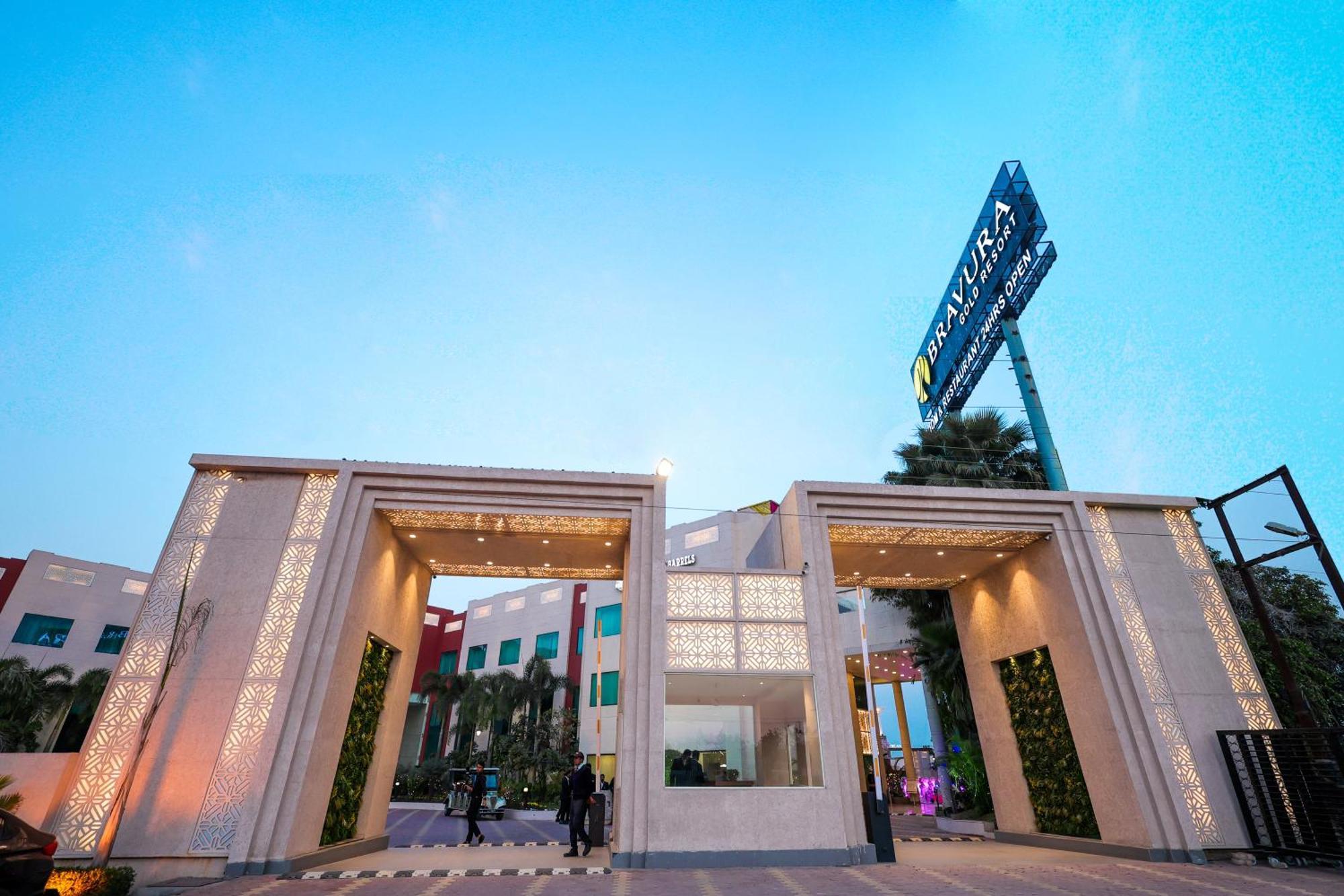 Bravura Gold Resort Meerut Exteriör bild