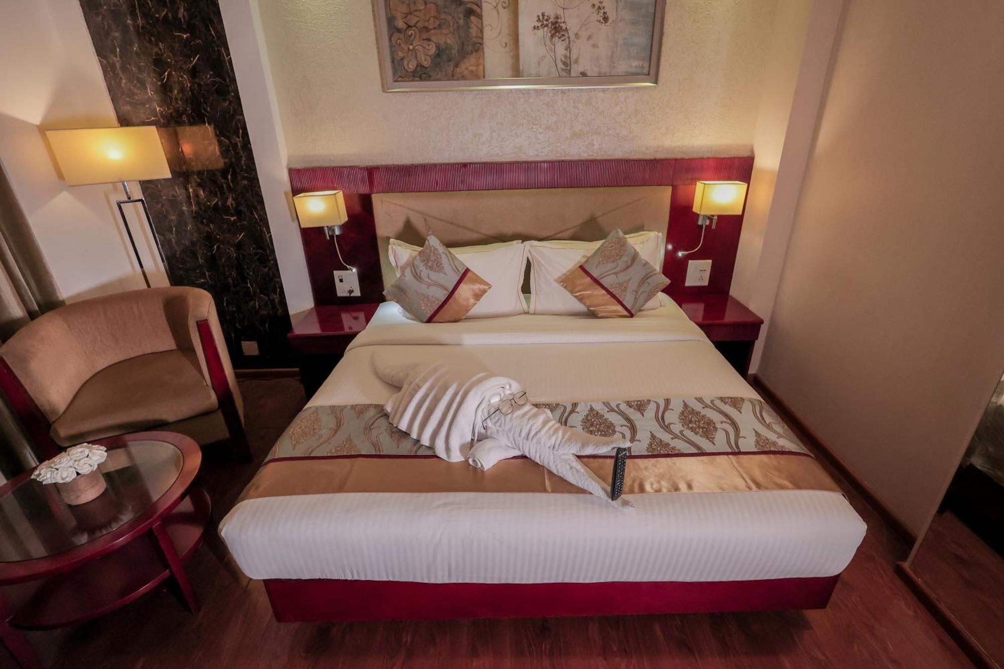 Bravura Gold Resort Meerut Exteriör bild
