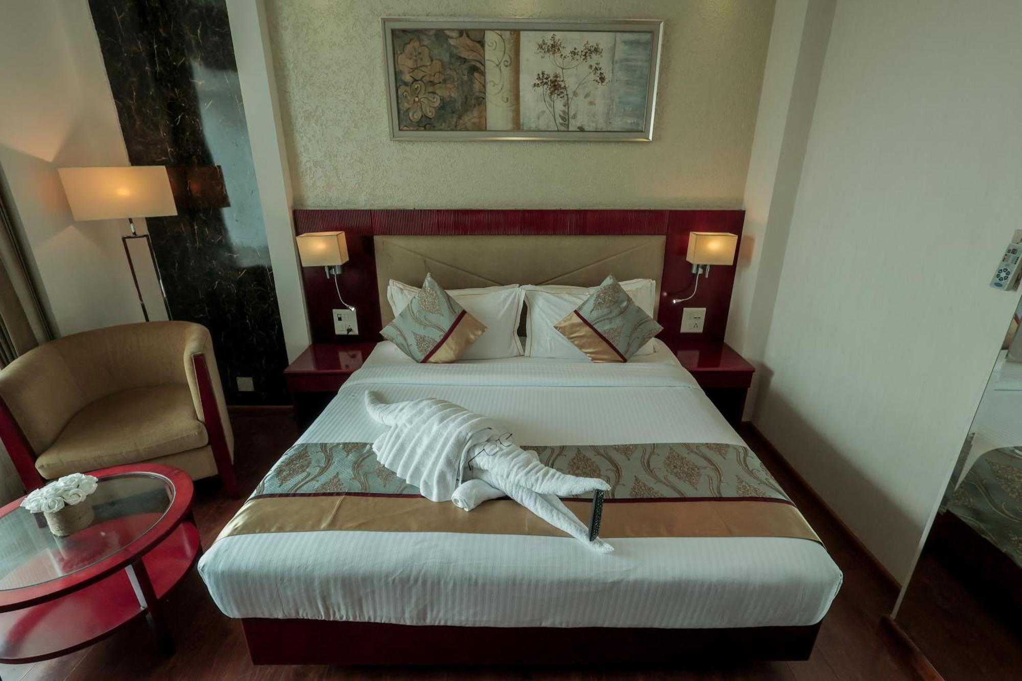 Bravura Gold Resort Meerut Exteriör bild